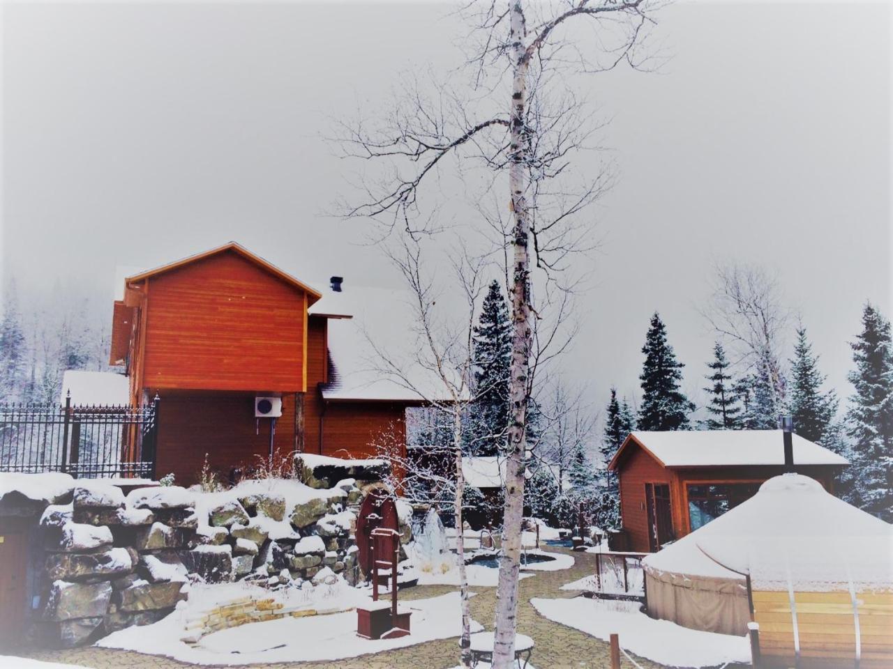 Maison De Vebron L'Anse-Saint-Jean Exterior photo
